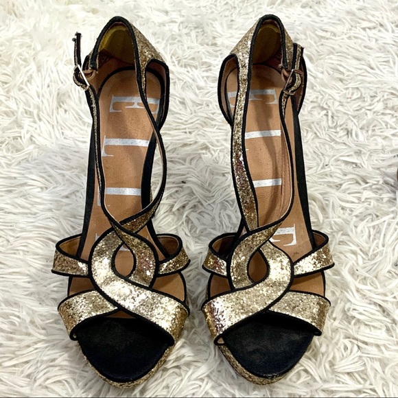 Elle Heels - Picture 1 of 9